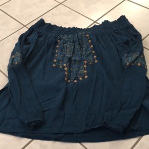 Hollister off the shoulder shirt size small